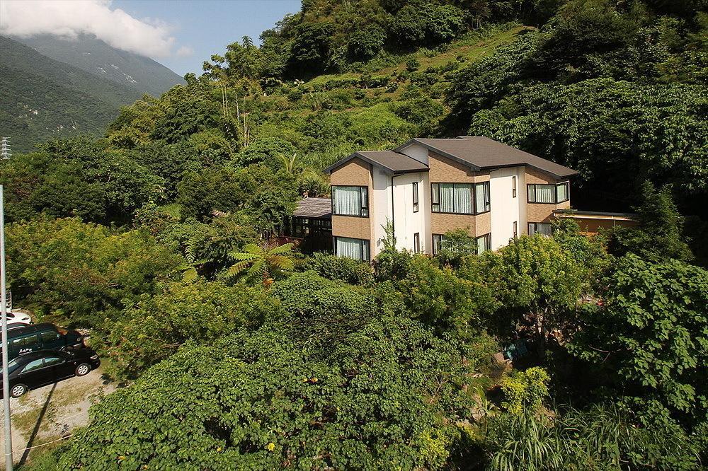 Crossing The Rainbow Bridge B&B Chongde Exterior foto